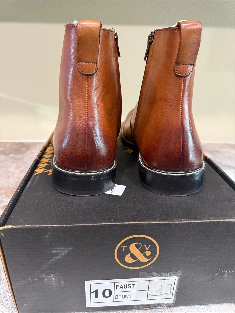 Faust Men's Tan-Brown Leather Chukka Boots